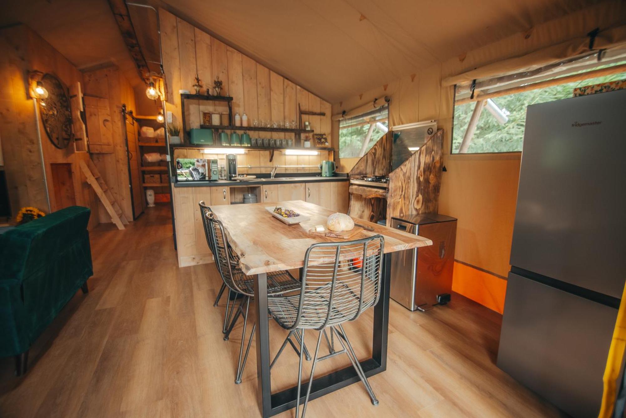 Cosy Forest Lodge Penrhos  Zewnętrze zdjęcie